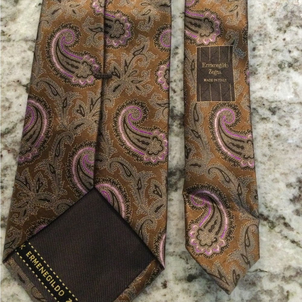 Ermenegildo Zegna Brown Paisley Silk Tie with Pink Accents